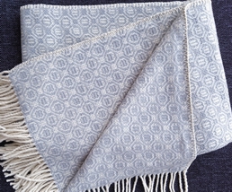 Click to see close-up Double violet Rosenkransen wool blanket